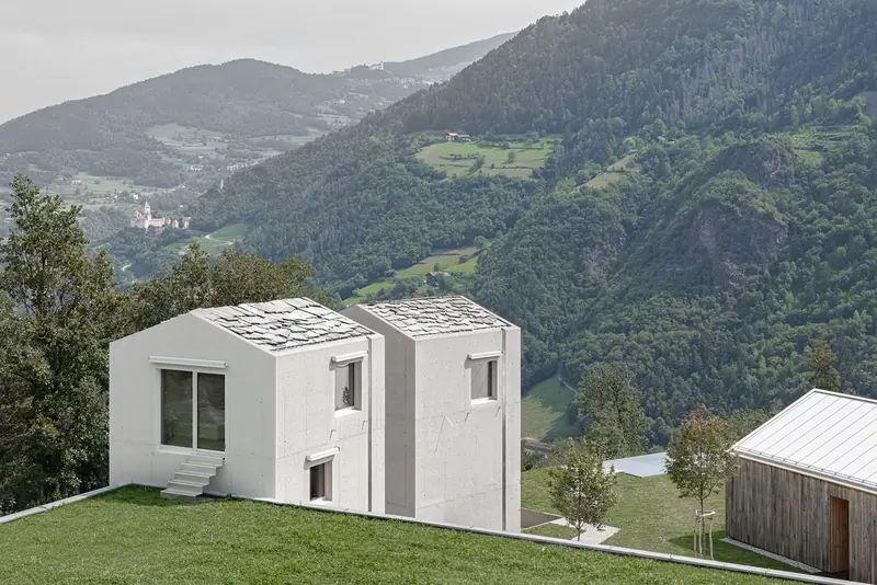 Val Mira — zwei Architekturtürme am Ritten